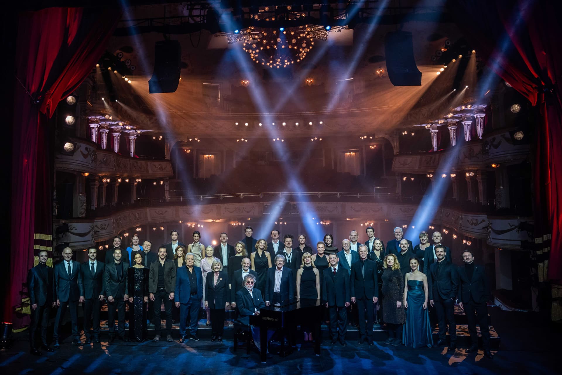 251124_gordoneszter_08610_optimized