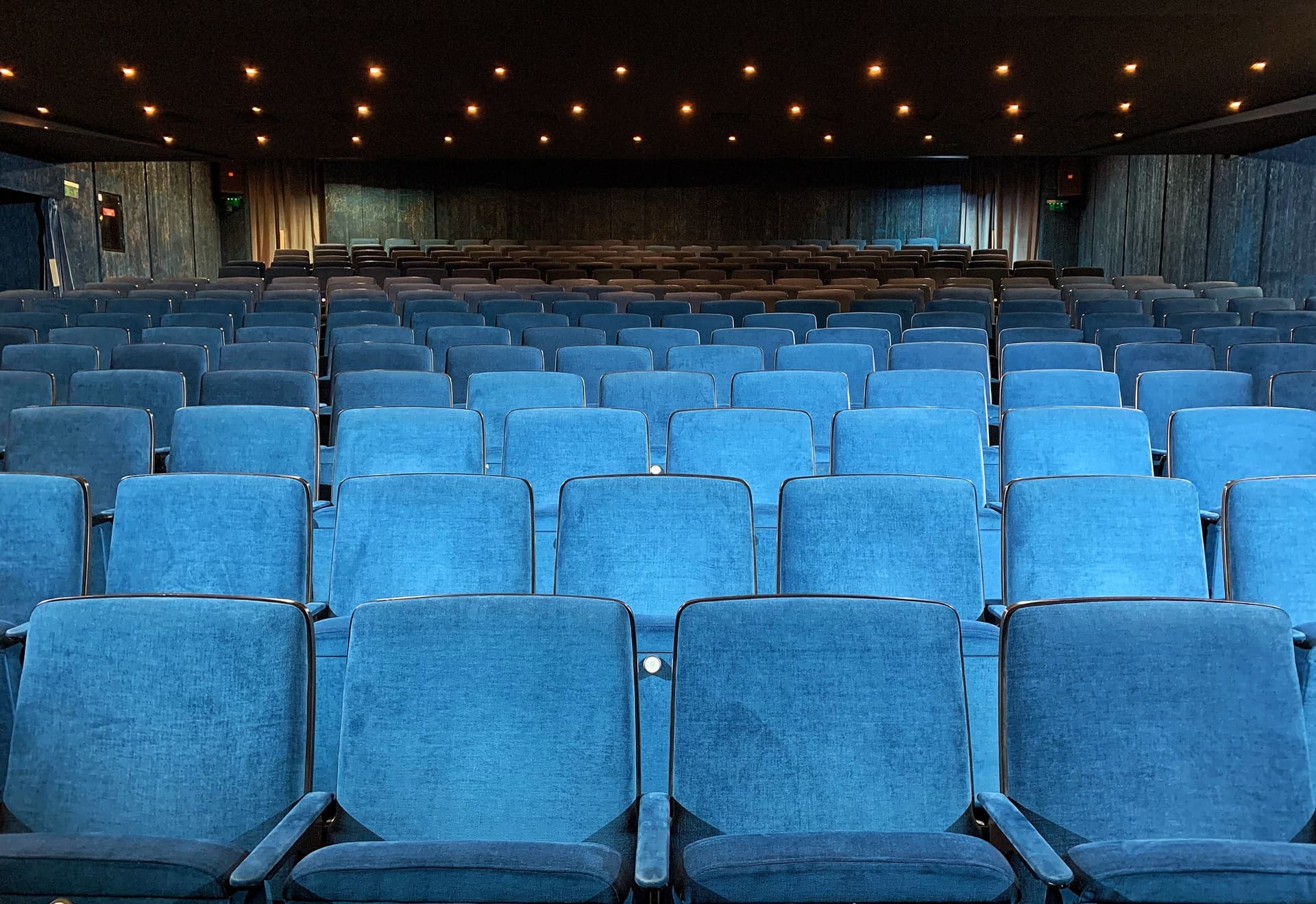 pestiszinhaz_ratonyigabor_1